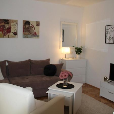 Apartment Sophie โนวีซาด ภายนอก รูปภาพ