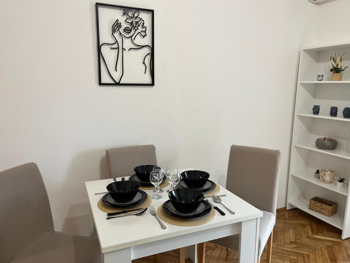Apartment Sophie โนวีซาด ภายนอก รูปภาพ