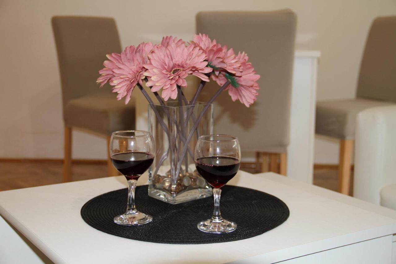 Apartment Sophie โนวีซาด ภายนอก รูปภาพ