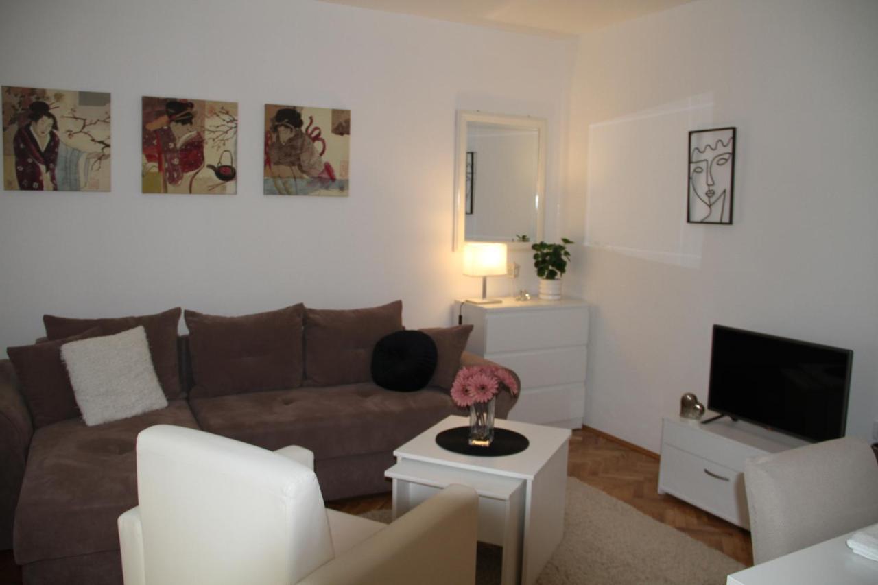 Apartment Sophie โนวีซาด ภายนอก รูปภาพ